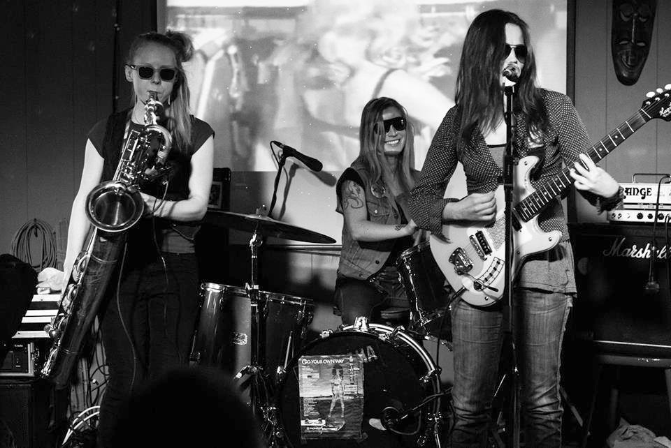 Tamperelainen Vakavalta soittaa klo 23:30